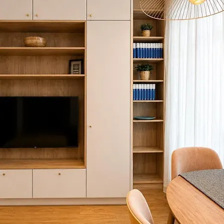 Ruzop - Modern In Center, Self Check-in, Wifi *