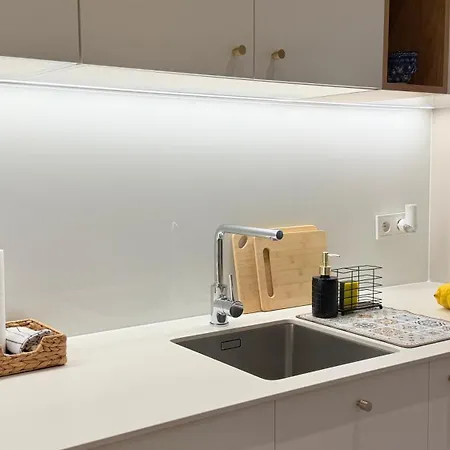 Ruzop - Modern In Center, Self Check-in, Wifi